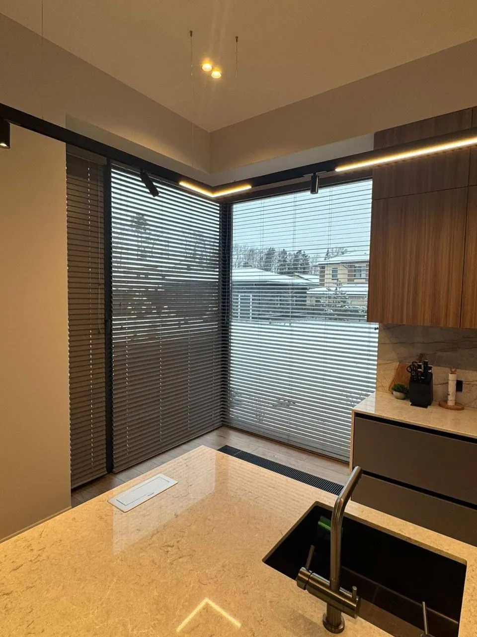 Выбор деревянных жалюзи